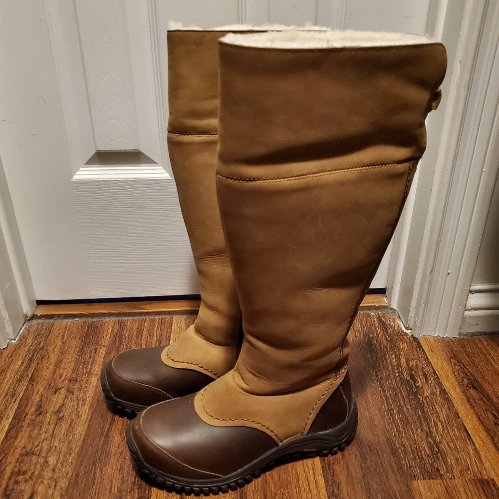UGG Waterproof Snow Boots Size 8.5